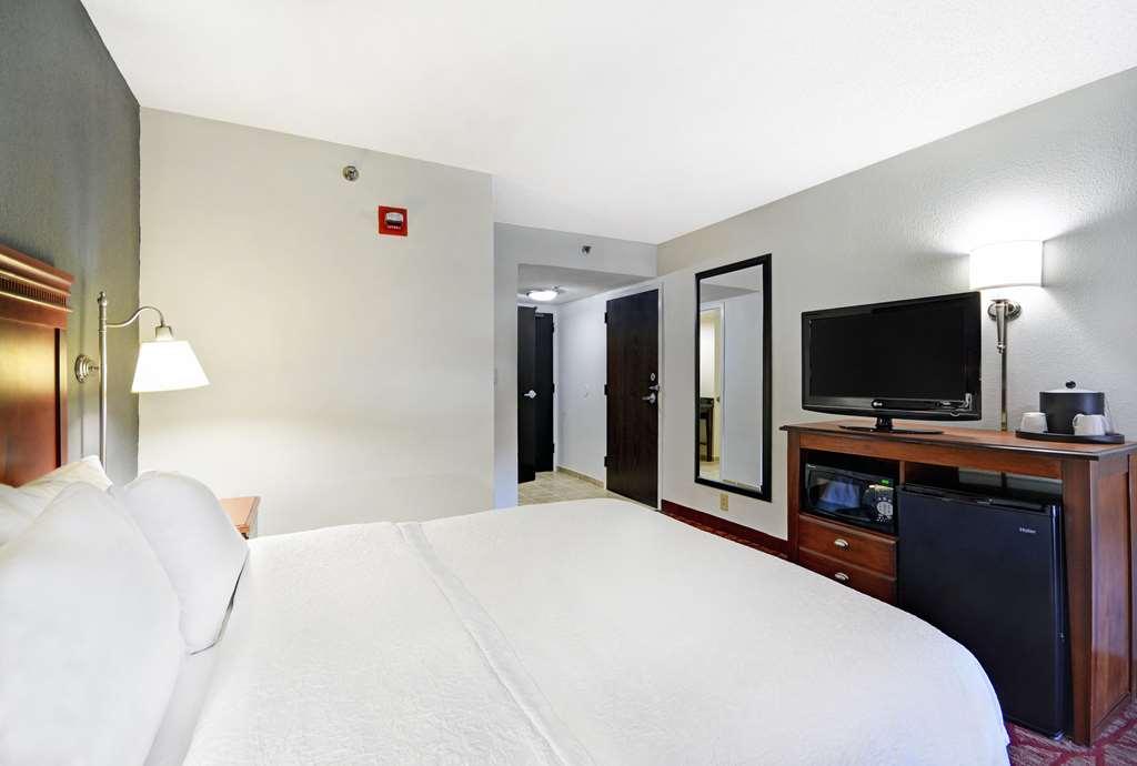 Hampton Inn Athens Room photo