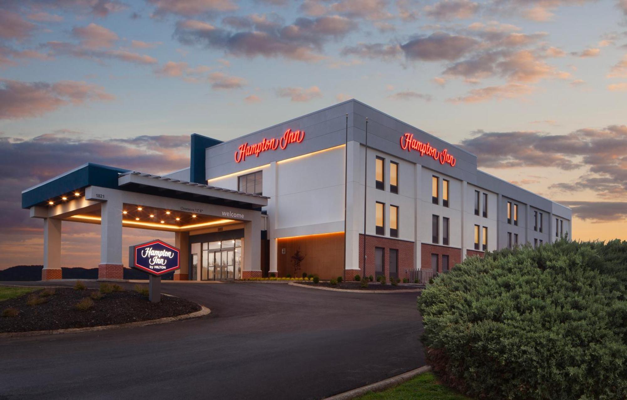 Hampton Inn Athens Exterior photo