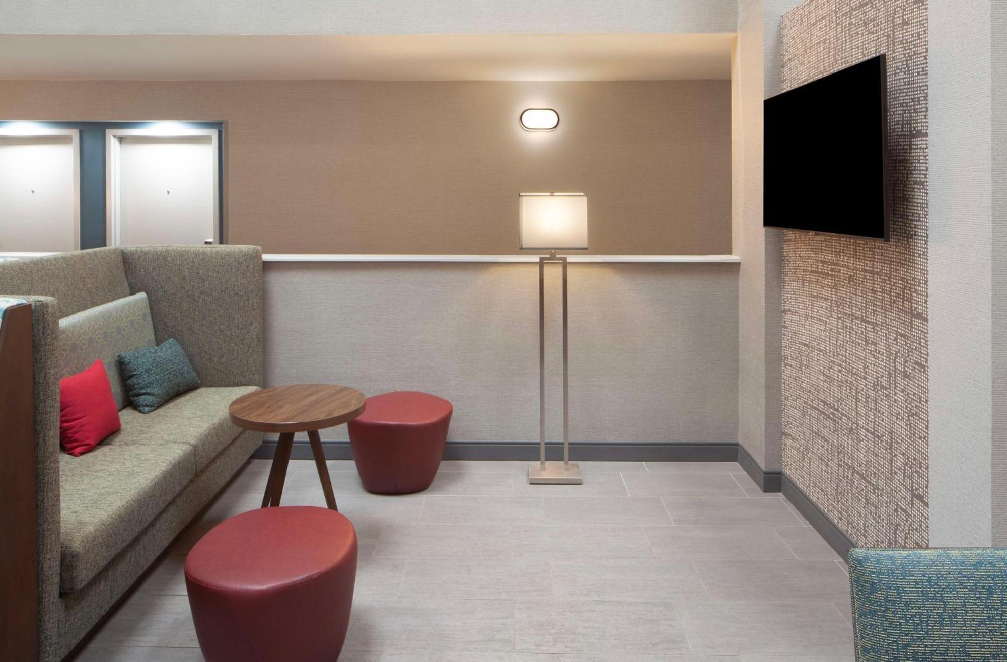 Hampton Inn Athens Exterior photo